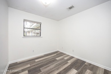 GOLF CART DISTRICT, CLOSE TO DOWNTOWN! Bring your golf cart to - photo 29