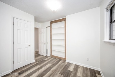 GOLF CART DISTRICT, CLOSE TO DOWNTOWN! Bring your golf cart to - photo 30