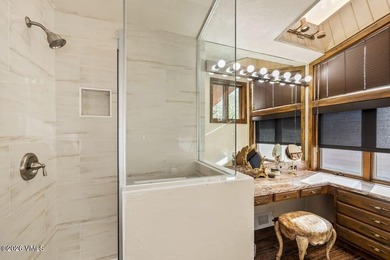 This extraordinary five-bedroom penthouse has remained quietly - photo 35