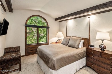 This extraordinary five-bedroom penthouse has remained quietly - photo 39