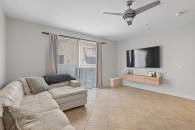 Welcome to this charming 3-bedroom, 2.5-bathroom townhouse - photo 10