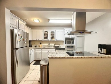 Beautifully updated, move-in-ready condo in a wonderful - photo 3