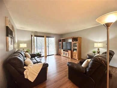 Beautifully updated, move-in-ready condo in a wonderful - photo 7