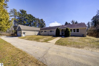 Lake Home Active Under Contract in Northport, Michigan
