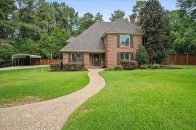 Lake Home For Sale in Hattiesburg, Mississippi