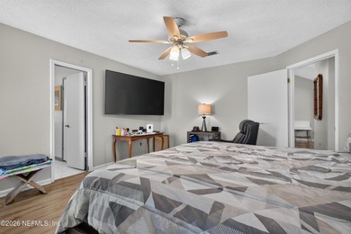 Water Front Resort Welcome to this 3-bedroom, 2-bathroom, 1 - photo 20
