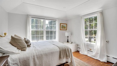 Hamptons Beach House in Waterfront Community and Beach Access - photo 24