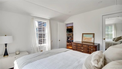 Hamptons Beach House in Waterfront Community and Beach Access - photo 25