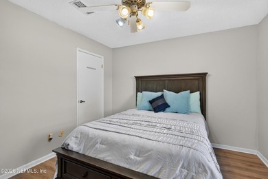 Water Front Resort Welcome to this 3-bedroom, 2-bathroom, 1 - photo 25