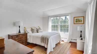 Hamptons Beach House in Waterfront Community and Beach Access - photo 26