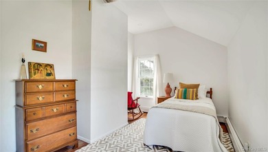 Hamptons Beach House in Waterfront Community and Beach Access - photo 28