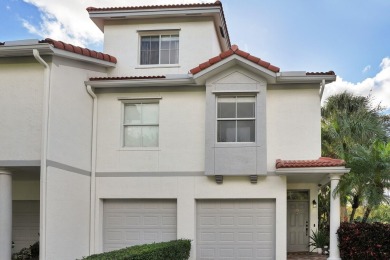 Lake Townhome/Townhouse For Sale in Delray Beach, Florida