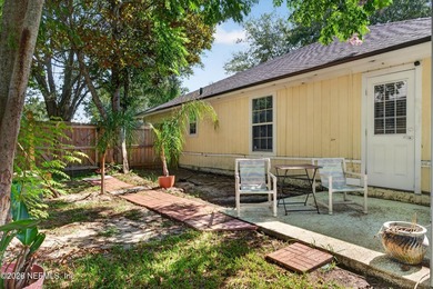 Water Front Resort Welcome to this 3-bedroom, 2-bathroom, 1 - photo 38