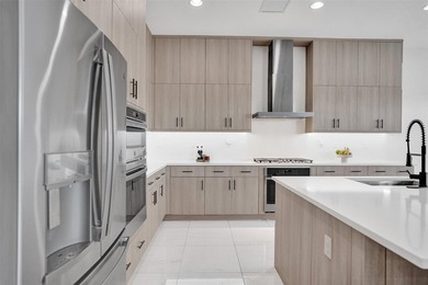 Honolulu model home where modern design meets everyday comfort - photo 20