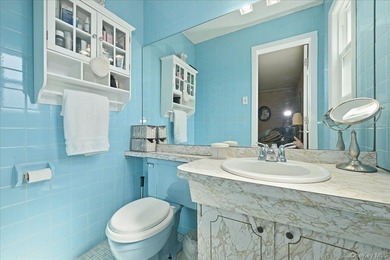 A charming expanded 3-bedroom, 2.5-bath split-level home located - photo 21