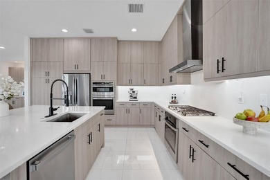 Honolulu model home where modern design meets everyday comfort - photo 23