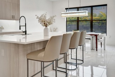 Honolulu model home where modern design meets everyday comfort - photo 27