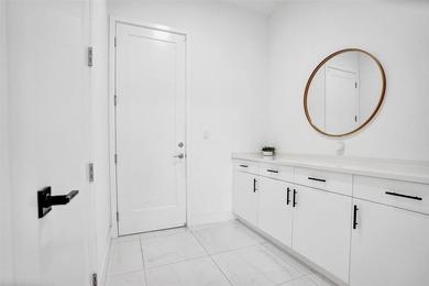 Honolulu model home where modern design meets everyday comfort - photo 34