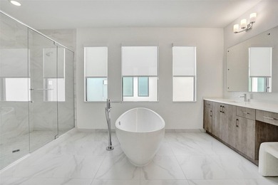 Honolulu model home where modern design meets everyday comfort - photo 45