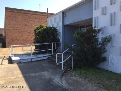 10,154sq ft gutted commercial building, ''X'' Flood Zone, and - photo 4