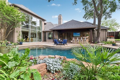 Nestled on an expansive lot in the prestigious guard-gated - photo 4