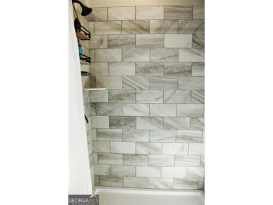 Experience the charm of tiny living in this light and airy 2024 - photo 12