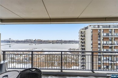 Welcome to 2 Horizon Road, a well-appointed unit set on a quiet - photo 12