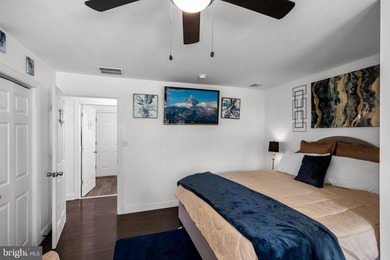 Waterfront 4-bedroom, 3.5-bathroom home in the Martins Beach - photo 23