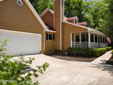 Located in the gated lake community of Lake Wildwood, this - photo 26