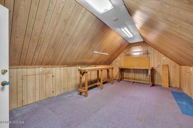 Located in the gated lake community of Lake Wildwood, this - photo 37