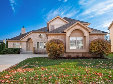 Scioto River Home For Sale in Dublin Ohio