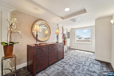 BEAUTIFUL 2 BEDROOM, 2 BATHROOM CONDO ON THE HUDSON WITH DIRECT