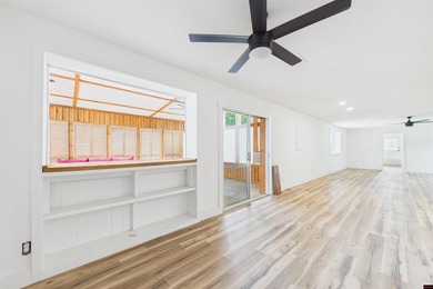 Endless possibilities await with this impressive 4,800 sq. ft - photo 11