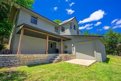 Three bedroom, two bath home nestled on a spacious lot just - photo 24