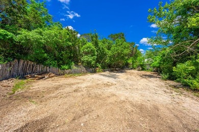 Three bedroom, two bath home nestled on a spacious lot just - photo 29
