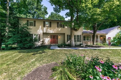 Lake Home Sale Pending in Manlius, New York