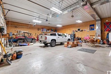 Rockcastle!! This Barn-dominium is on the market for the 1st - photo 11