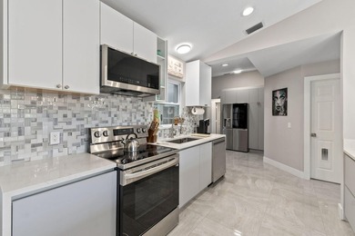 Newly Renovated High End Waterfront Home New Roof, Kitchen - photo 18
