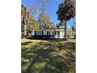 (private lake, pond, creek) Home For Sale in New Port Richey Florida