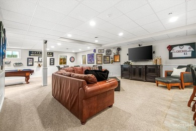 THIS ONE JUST FEELS RIGHT! Warm, welcoming, and beautifully - photo 27