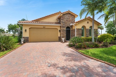 Welcome to resort-style living in Vitalia at Tradition! This - photo 1