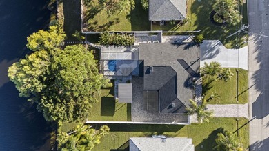 Newly Renovated High End Waterfront Home New Roof, Kitchen - photo 49