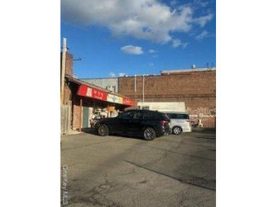 Welcome to a rare opportunity in the heart of Flushing. A fully - photo 6