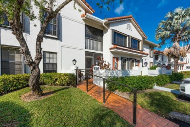 Lake Condo For Sale in Boynton Beach, Florida