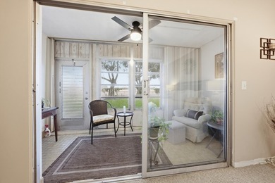Beautifully updated and fully furnished ground-floor 1BR/1.5BA - photo 10