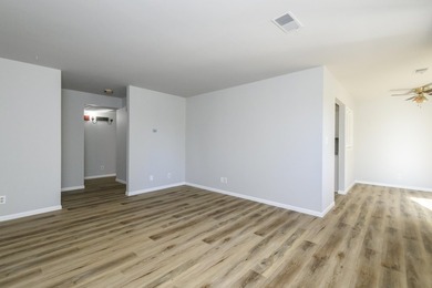 VA and FHA Approved!!! Rentals Allowed! Charming upper 2 bedroom - photo 12