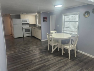 Charming completely remodeled home in well-sought-after Silk Oak - photo 12