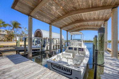RARE OPPORTUNITY OF PURCHASING A CUSTOM WATERFRONT HOME WITH - photo 7