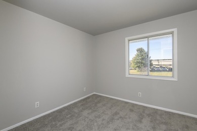 VA and FHA Approved!!! Rentals Allowed! Charming upper 2 bedroom - photo 20