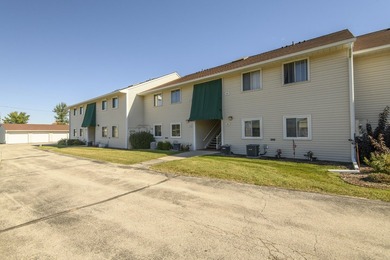 VA and FHA Approved!!! Rentals Allowed! Charming upper 2 bedroom - photo 23